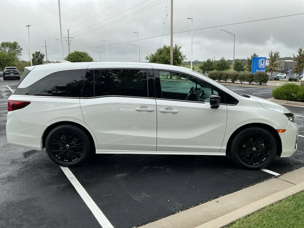 Used 2025 Honda Odyssey Sport-L image 14