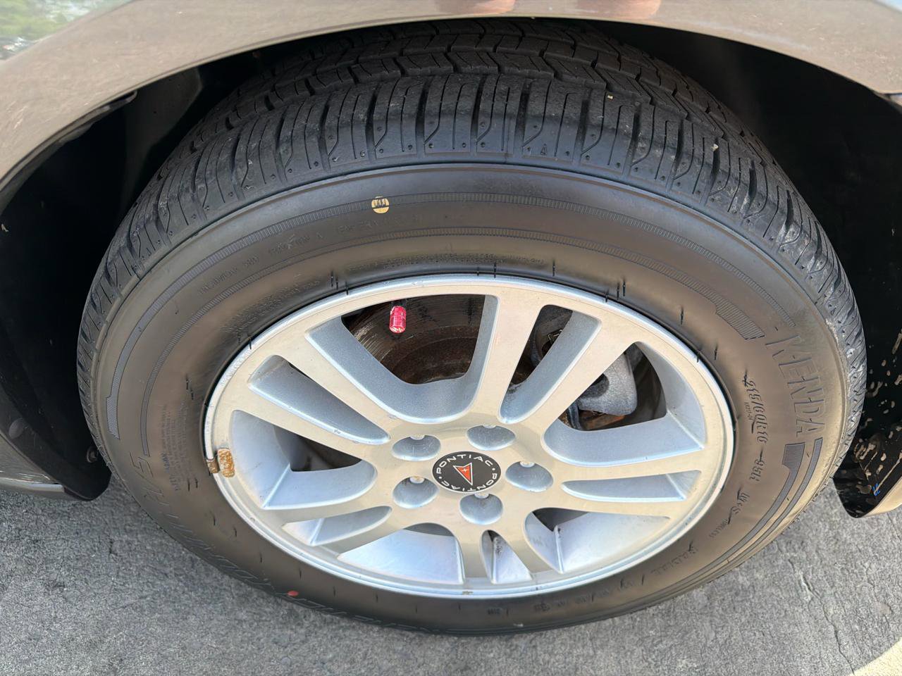 Used 2005 Pontiac G6 Sedan w/ Drivers Package FWD image 15