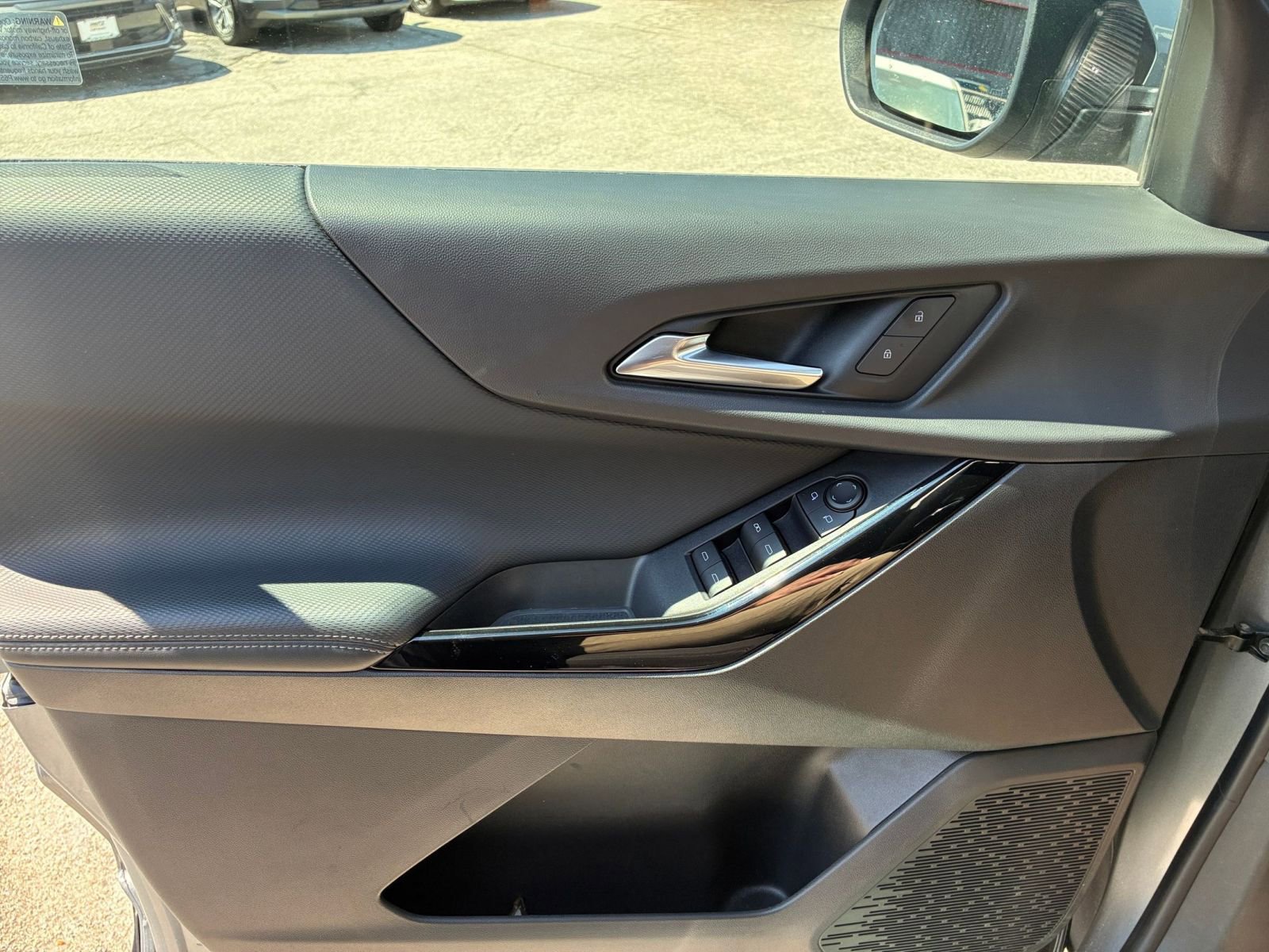 Used 2025 Chevrolet Equinox LT image 18