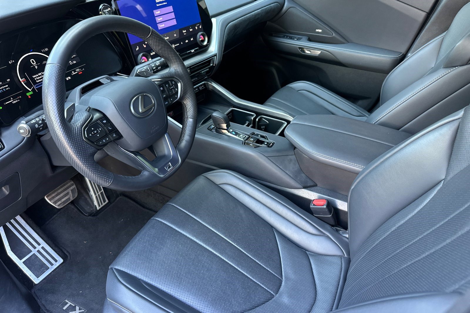 Certified 2025 Lexus TX 500h AWD w/ Technology Package image 11