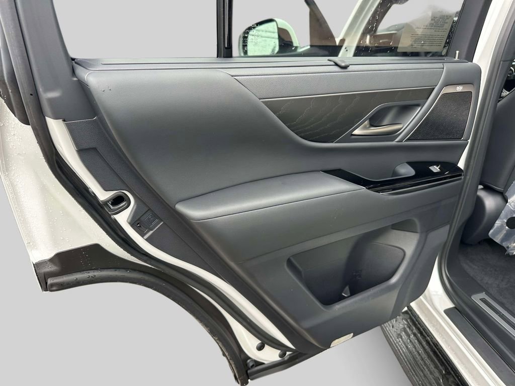 New 2026 Lexus LX 600 4WD w/ Luxury Package image 16