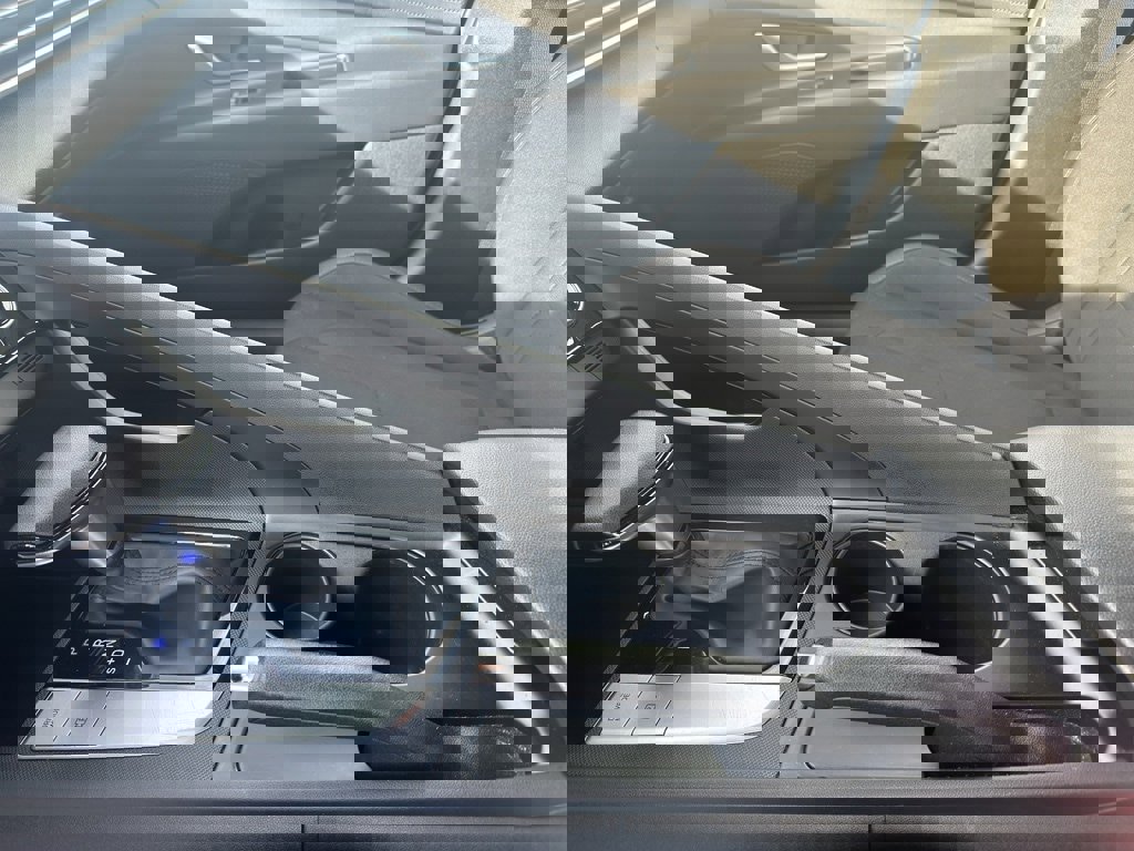 Used 2023 Hyundai Elantra SEL image 12