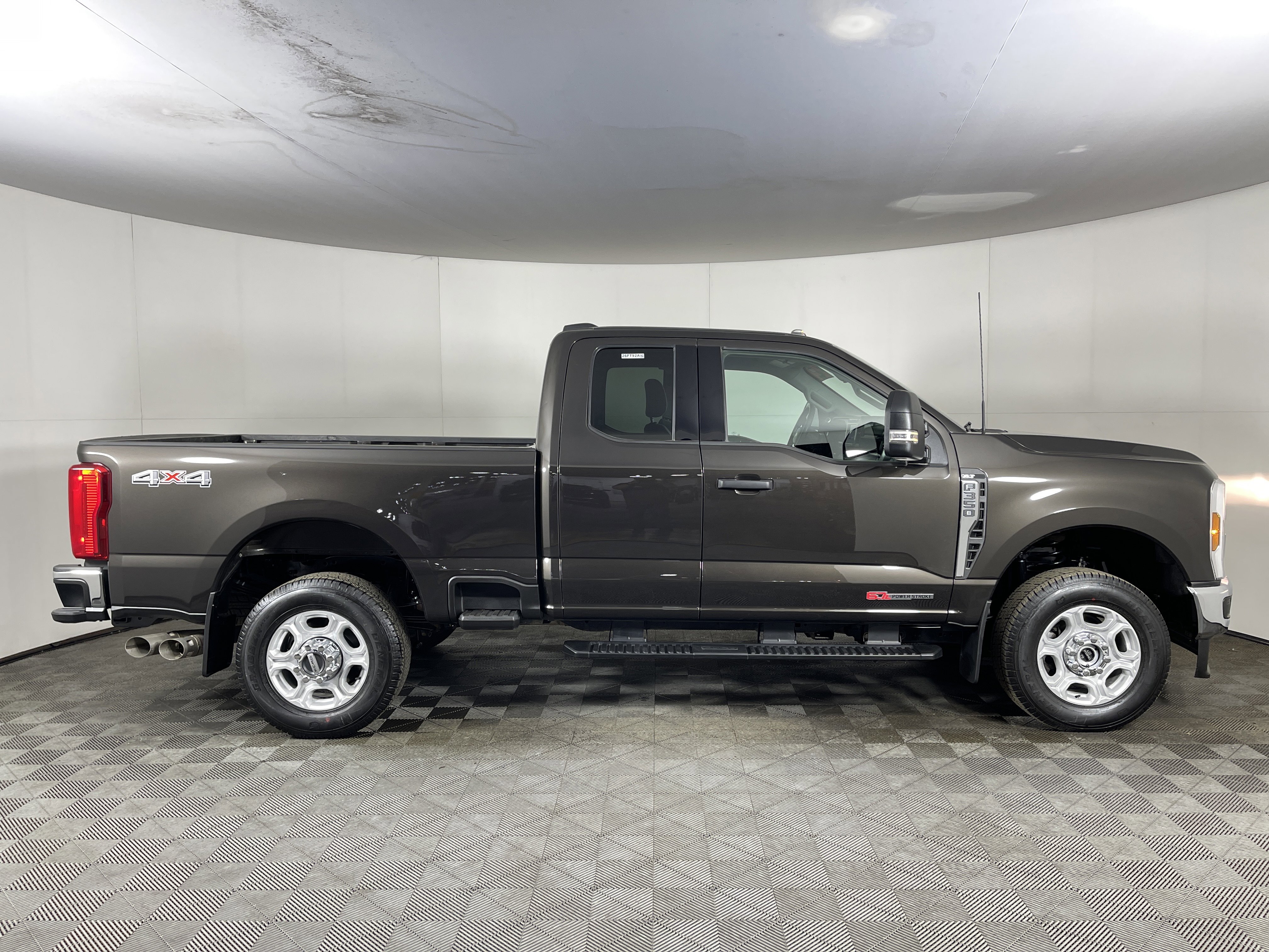 Used 2024 Ford F350 XLT w/ Camper Package image 5