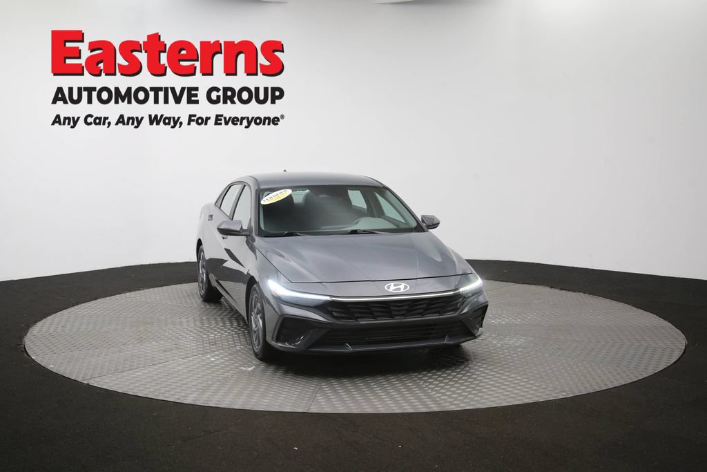 Used 2024 Hyundai Elantra SEL FWD image 49
