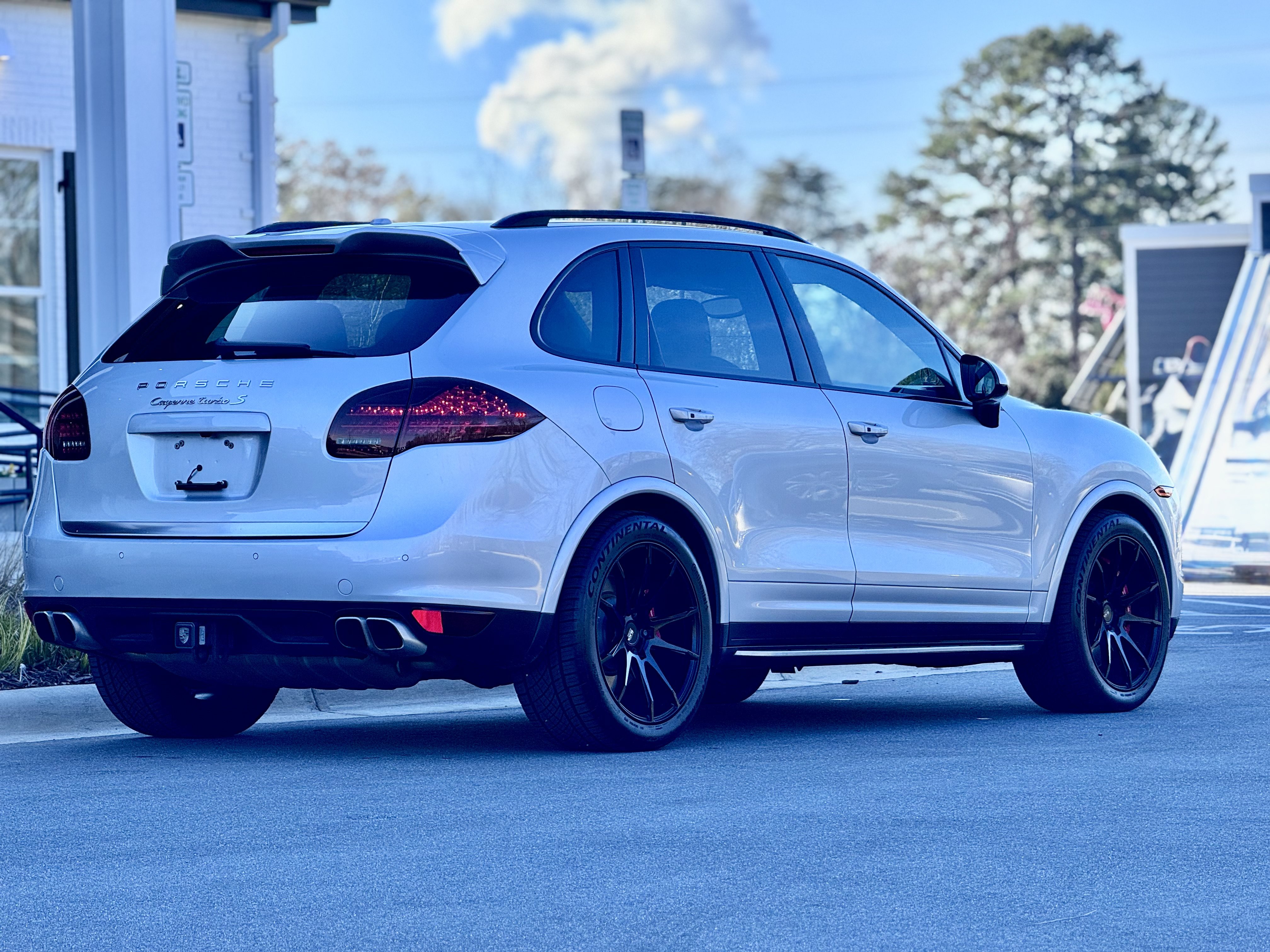 Used 2014 Porsche Cayenne Turbo S AWD/4WD image 16