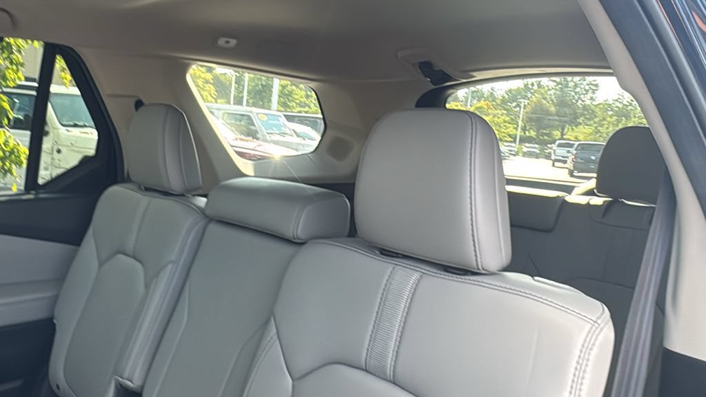 Certified 2025 Honda Pilot Touring image 25