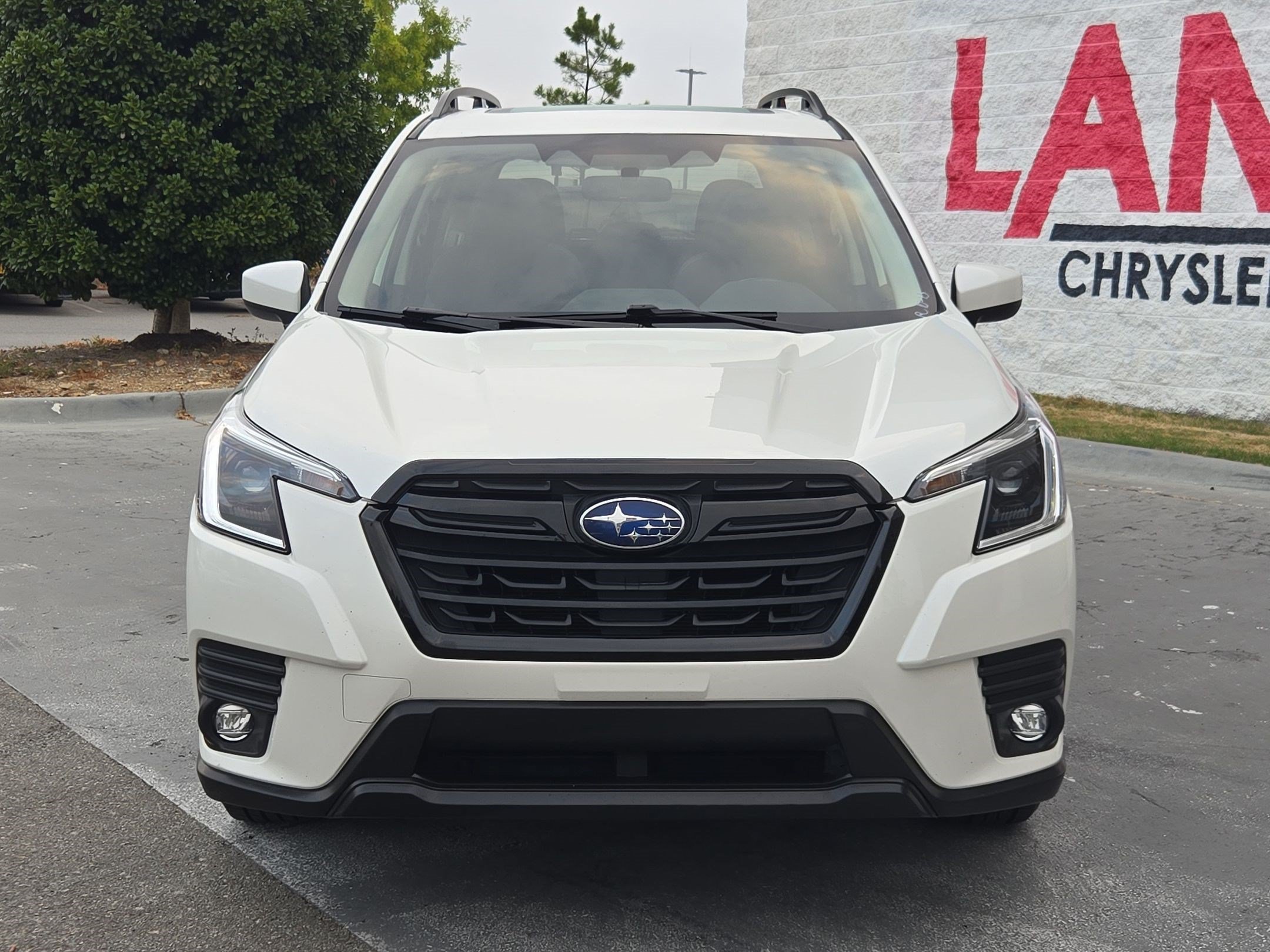 Used 2024 Subaru Forester Premium AWD/4WD image 2