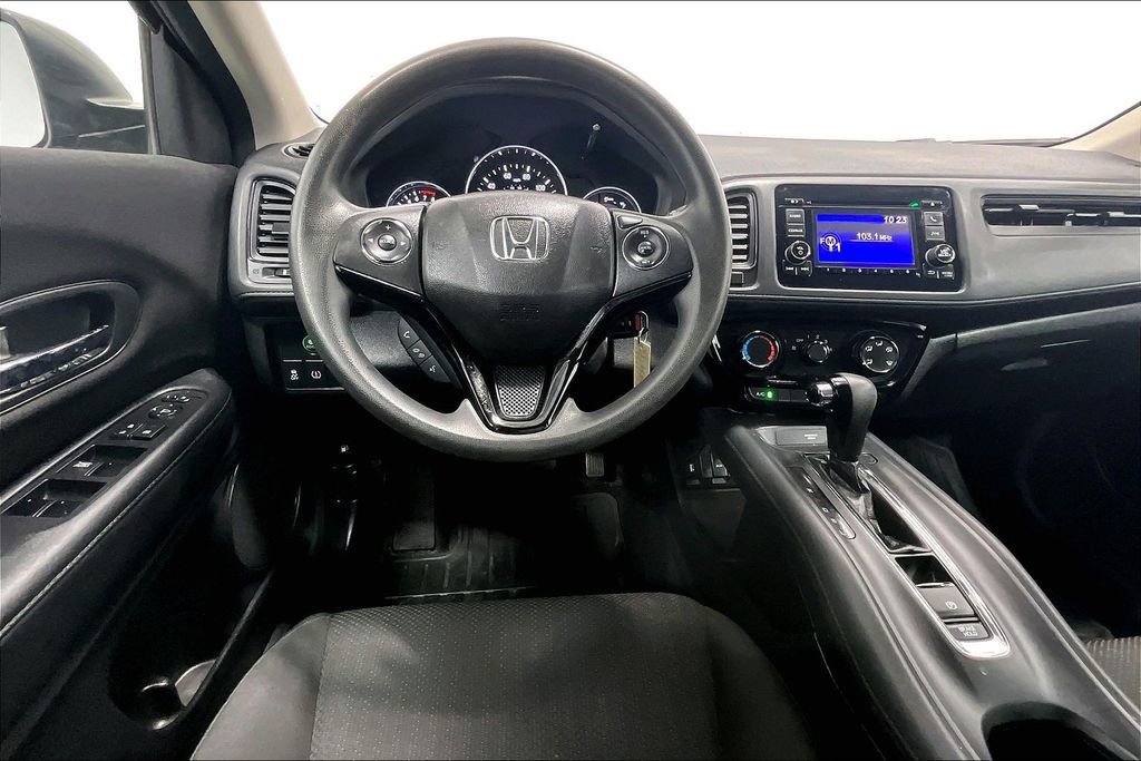 Used 2017 Honda HR-V LX image 7