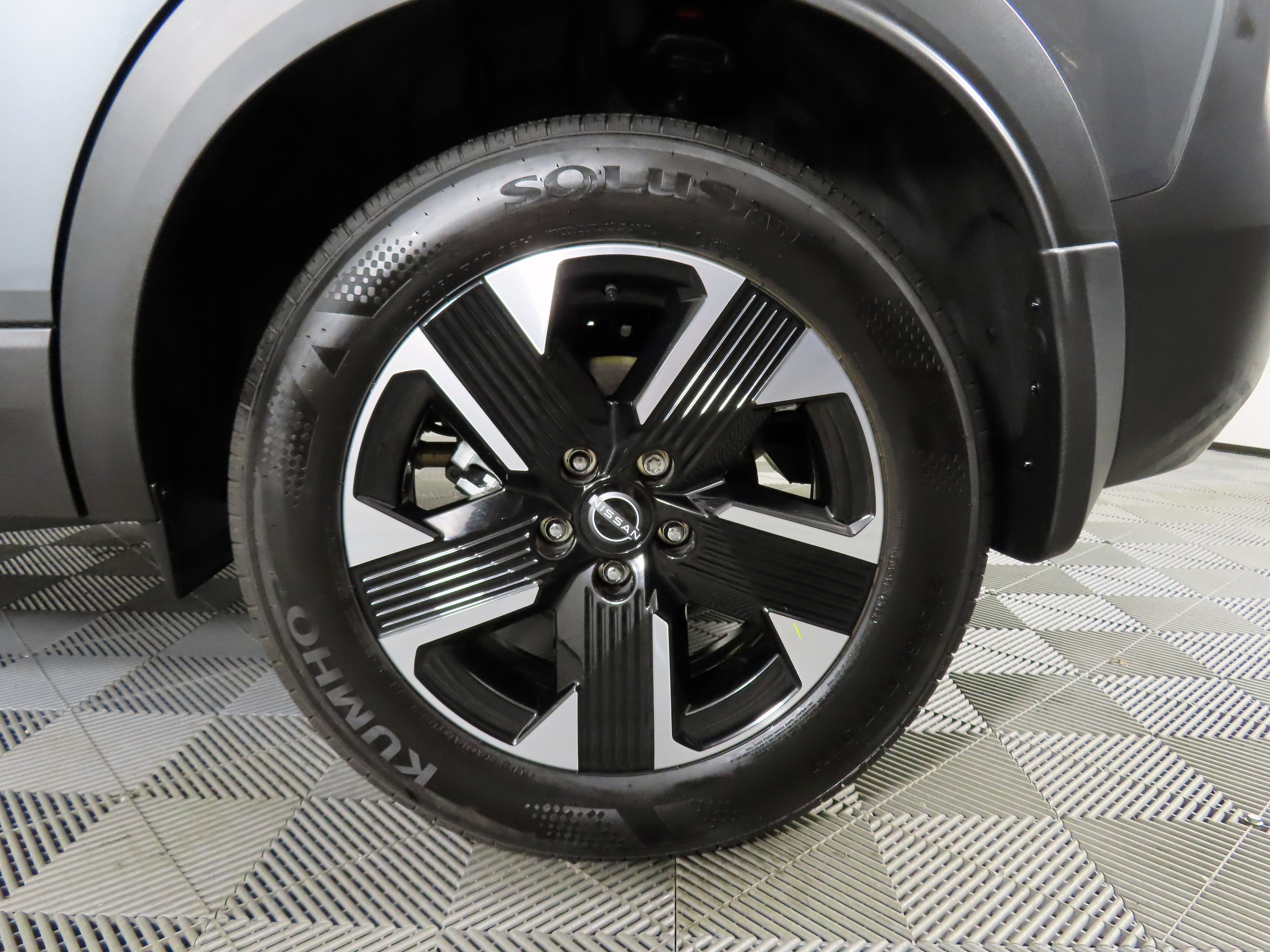 Certified 2025 Nissan Kicks SV w/ Illumination Package image 42