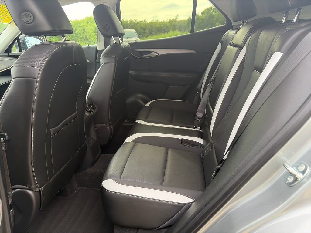 Certified 2025 Buick Envision Sport Touring AWD/4WD image 30