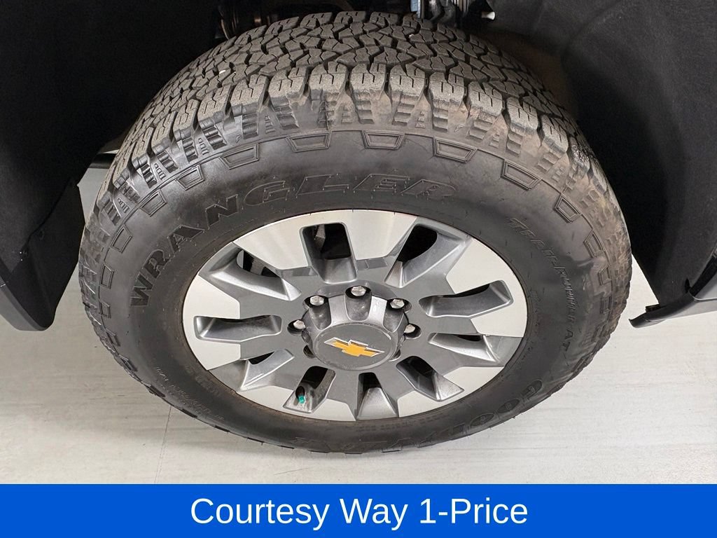 Certified 2025 Chevrolet Silverado 2500 Custom w/ Custom Value Package AWD/4WD image 13