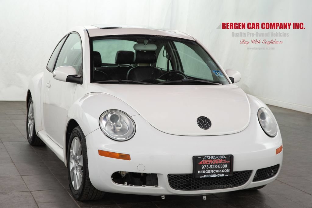 Used 2010 Volkswagen Beetle Coupe FWD image 1