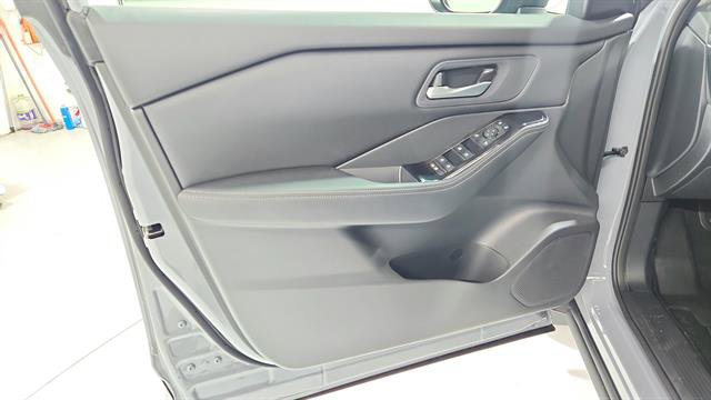 New 2026 Nissan Rogue SV image 18