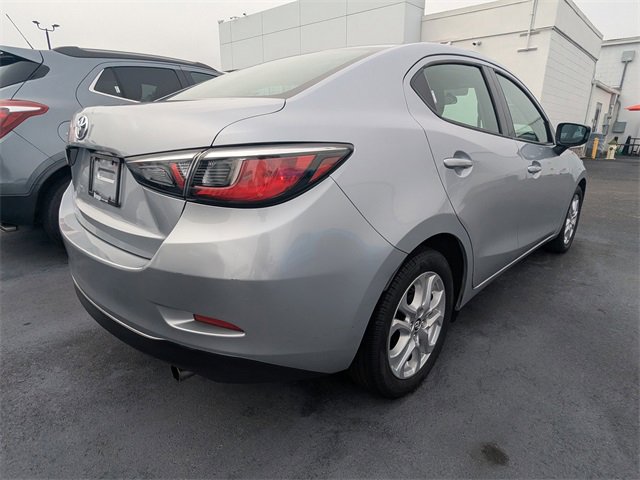 Used 2017 Toyota Yaris iA image 4