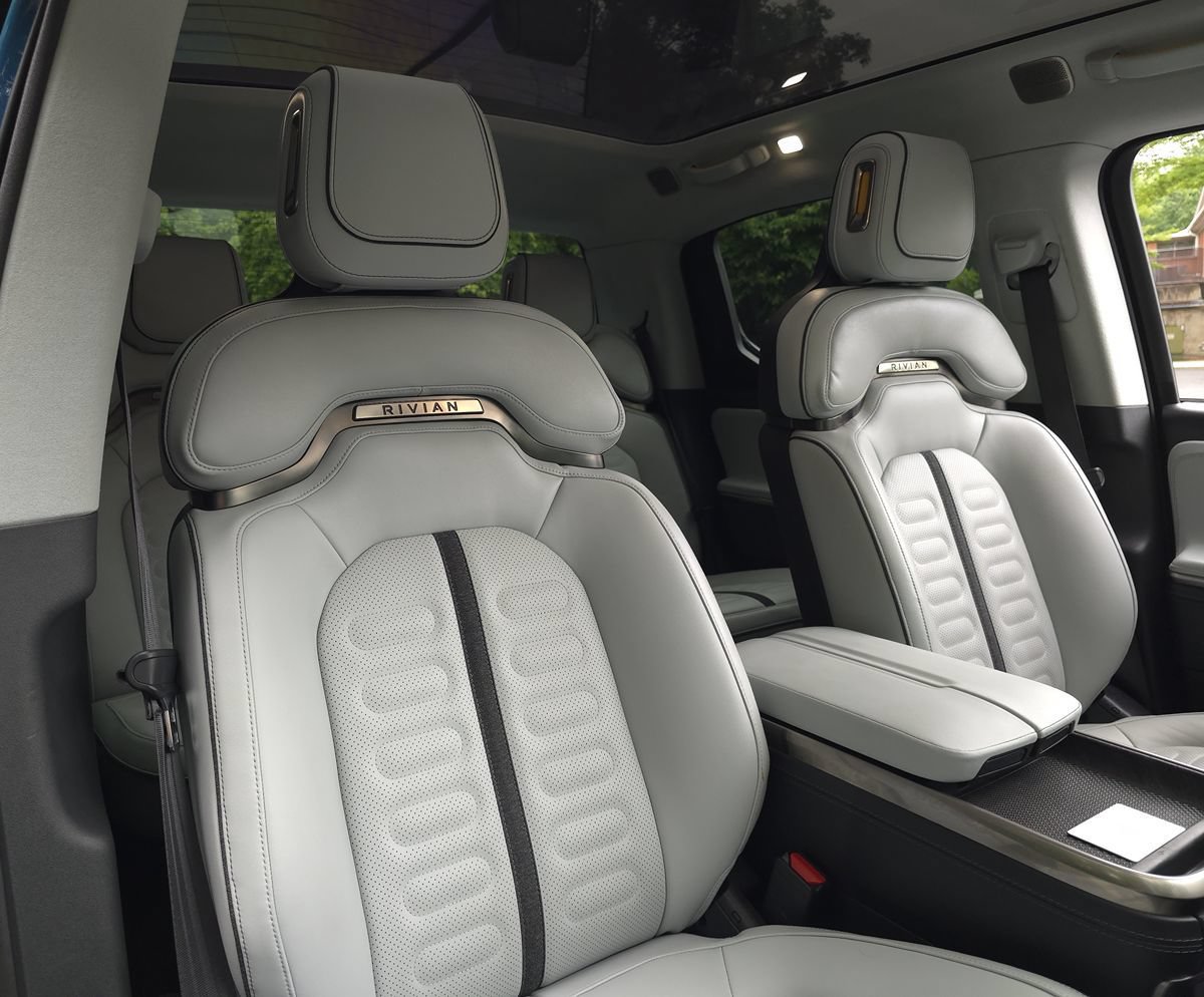 Used 2023 Rivian R1T Adventure AWD/4WD image 23
