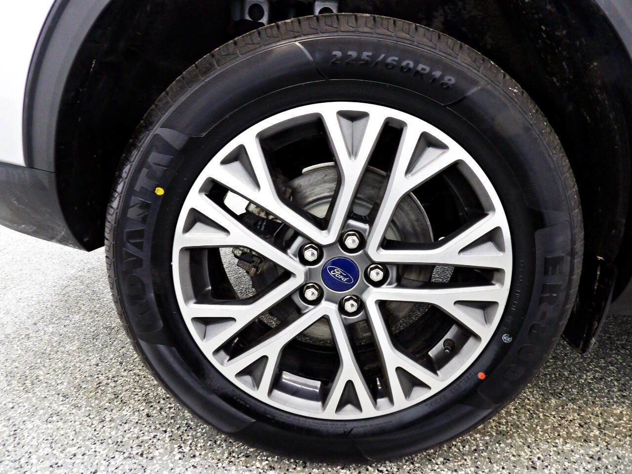 Used 2020 Ford Escape SEL image 22