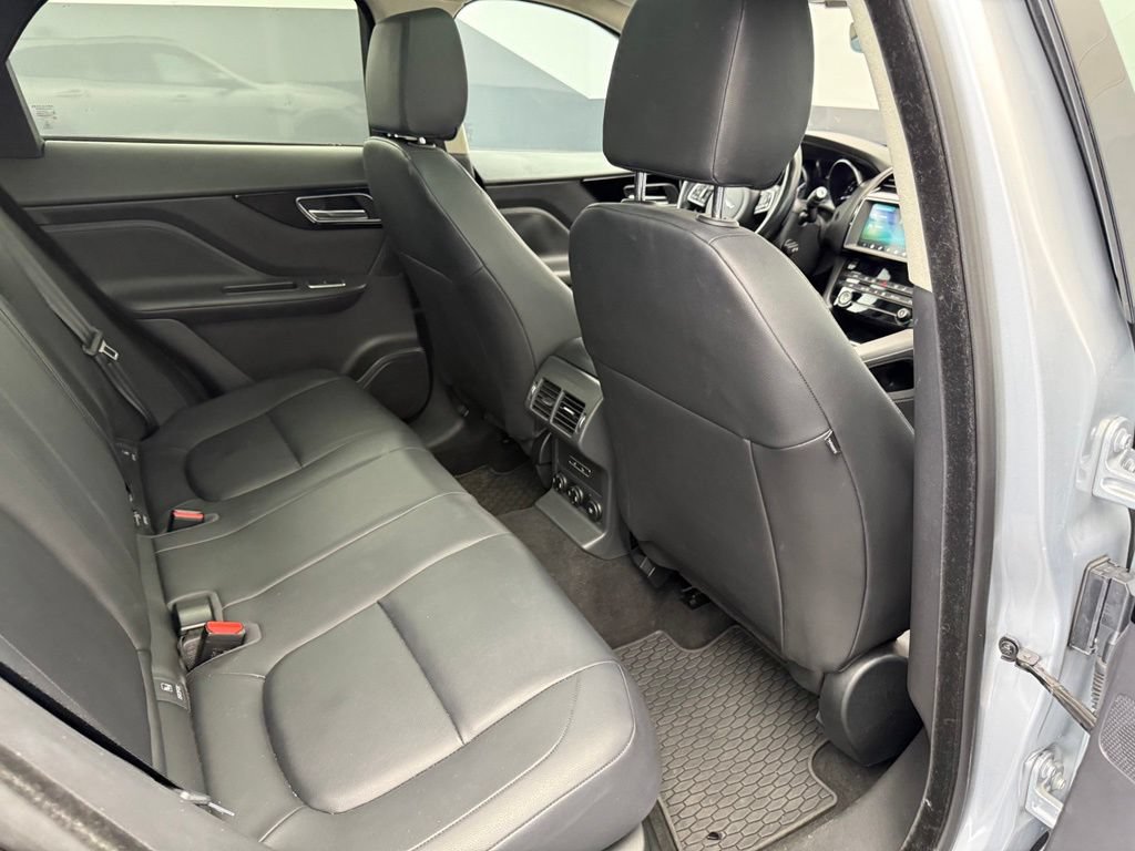 Used 2019 Jaguar F-PACE Premium AWD/4WD image 72