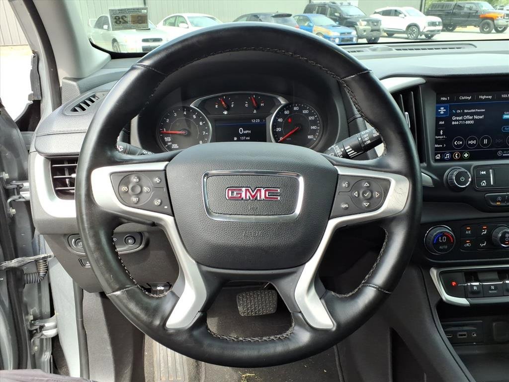 Used 2023 GMC Terrain SLT image 14