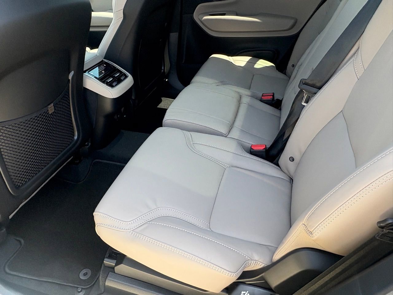 New 2026 Volvo XC90 B6 Ultra w/ Protection Package Premier image 21