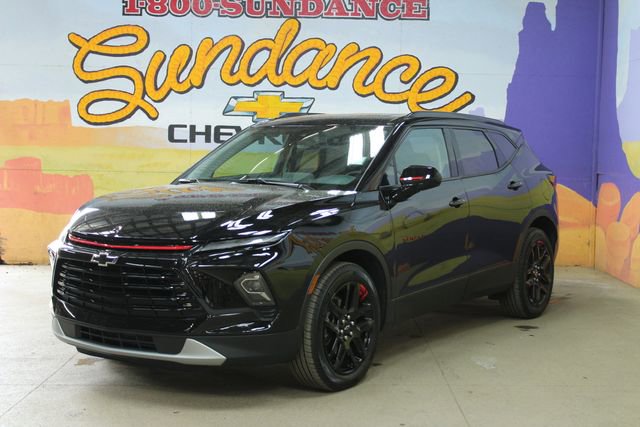 Used 2023 Chevrolet Blazer LT w/ Convenience Package AWD/4WD image 2