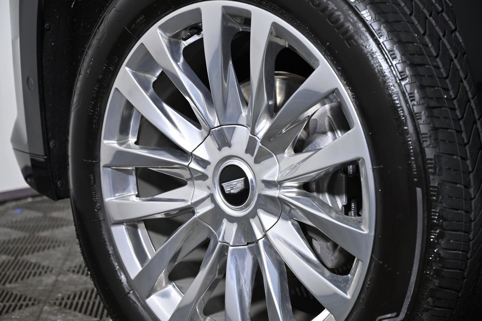 Used 2021 Cadillac Escalade Premium Luxury image 44