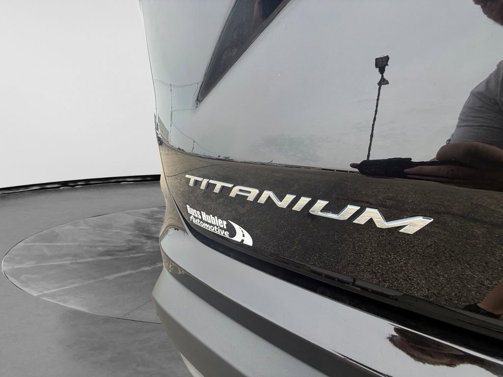 Used 2024 Ford Edge Titanium w/ Equipment Group 301A AWD/4WD image 11