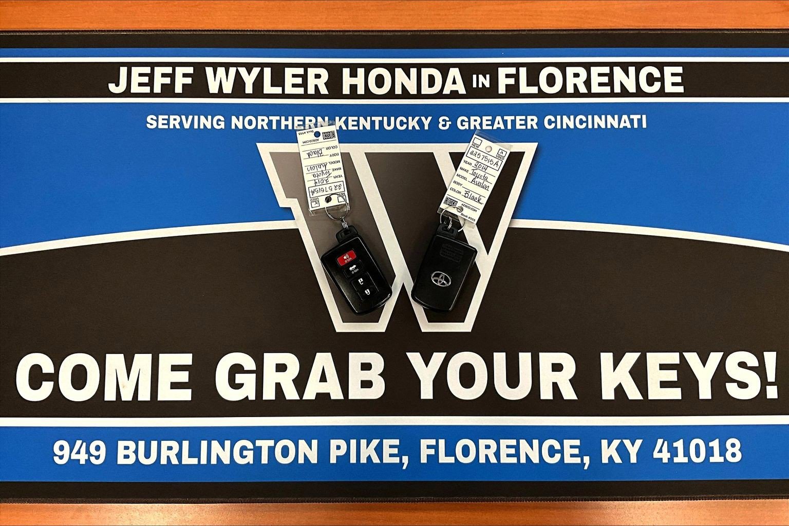 Used 2014 Toyota Avalon XLE Touring FWD image 35