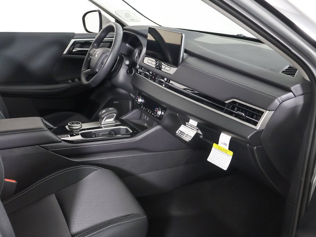 New 2026 Mitsubishi Outlander ES AWD/4WD image 25