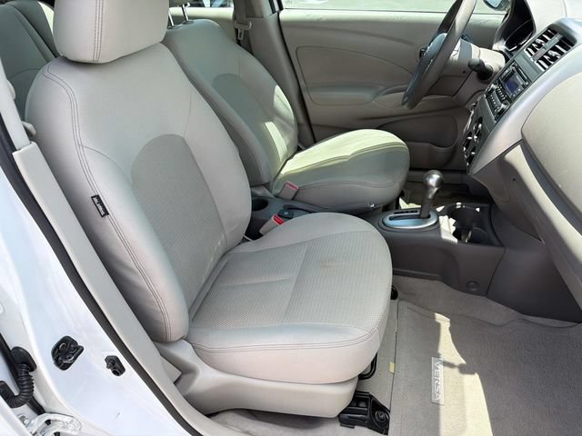 Used 2015 Nissan Versa SV FWD image 24