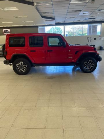 Used 2024 Jeep Wrangler Unlimited Sahara AWD/4WD image 4