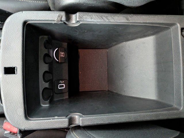 Used 2016 Jeep Cherokee Limited image 19