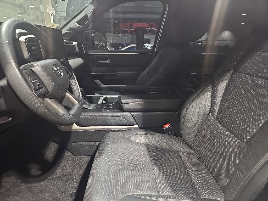 Used 2025 Toyota Tundra Limited w/ TRD Off-Road Package AWD/4WD image 10