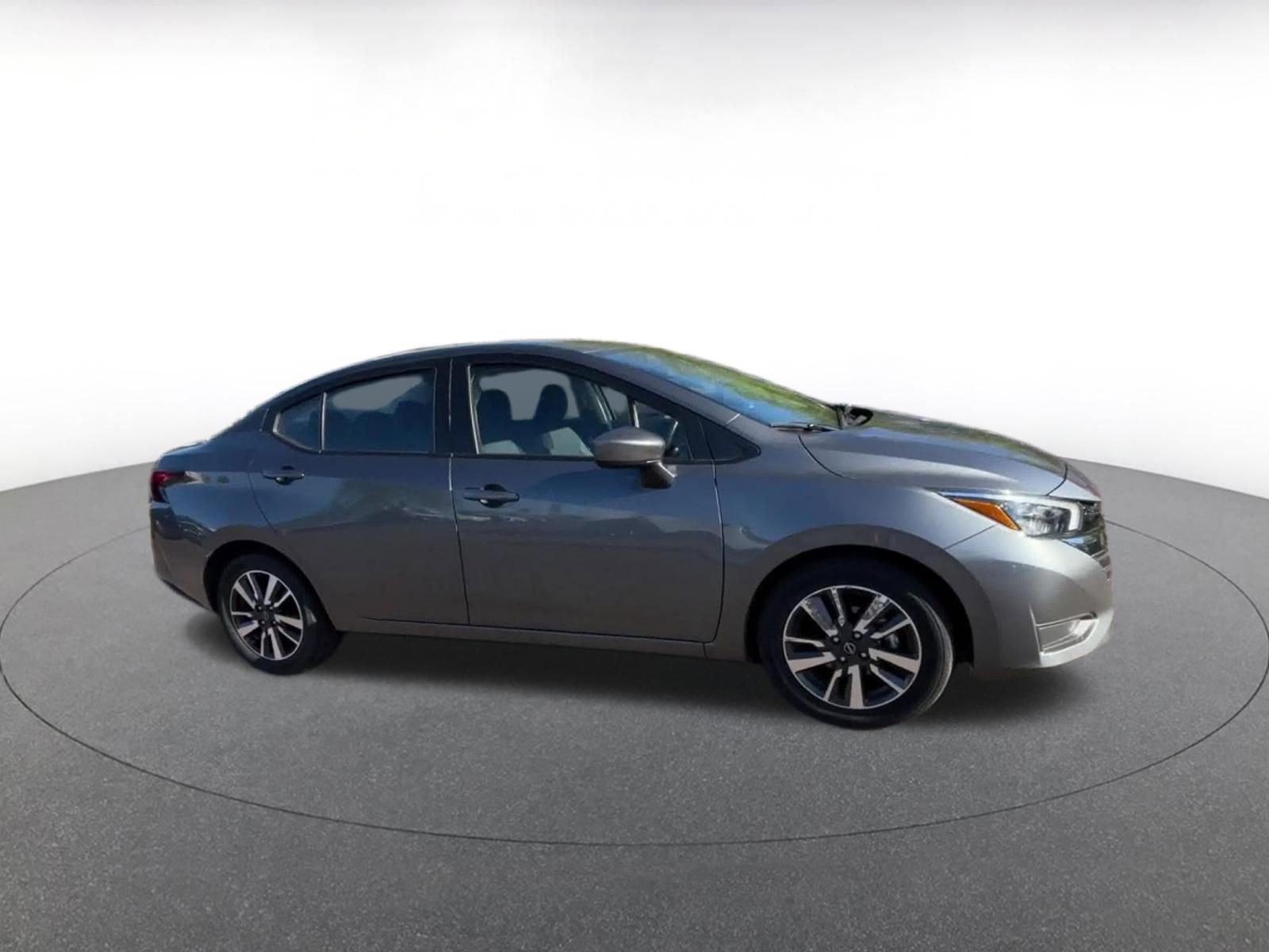 Used 2025 Nissan Versa SV FWD video 2
