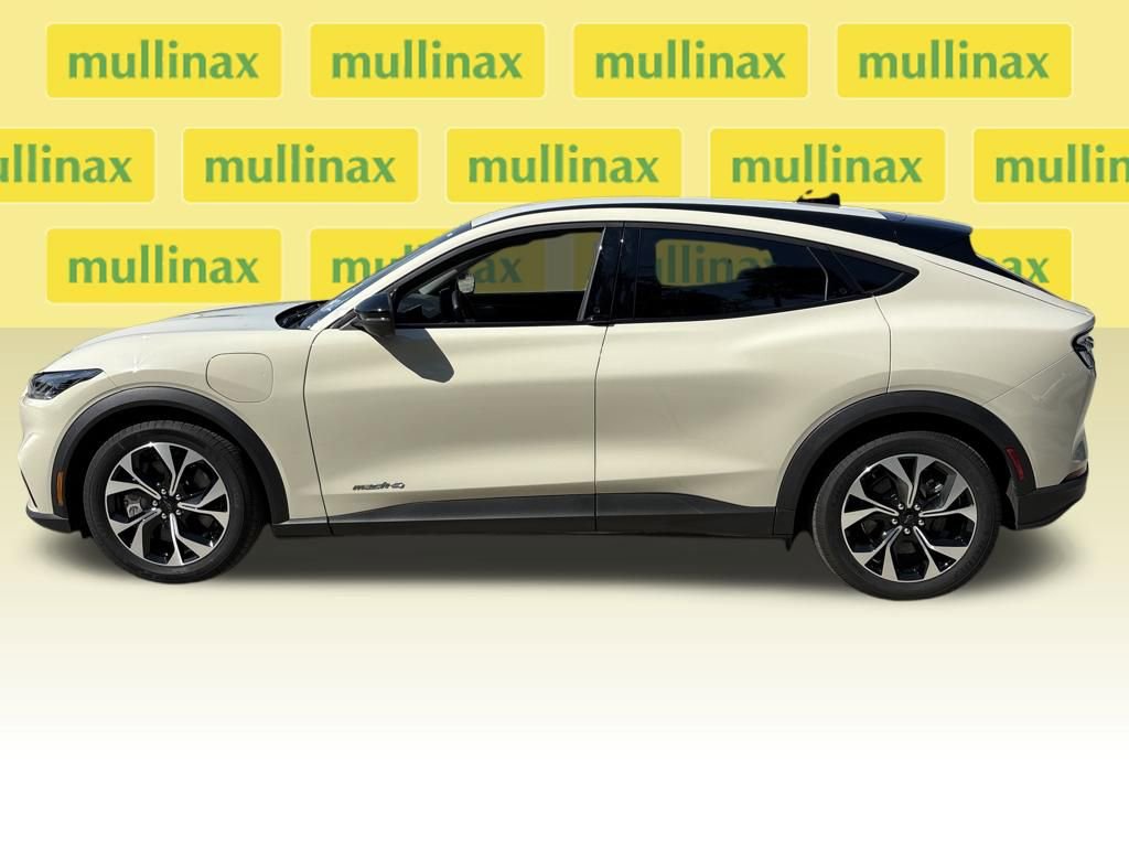 Certified 2025 Ford Mustang Mach-E Select w/ Comfort Package Lite image 9