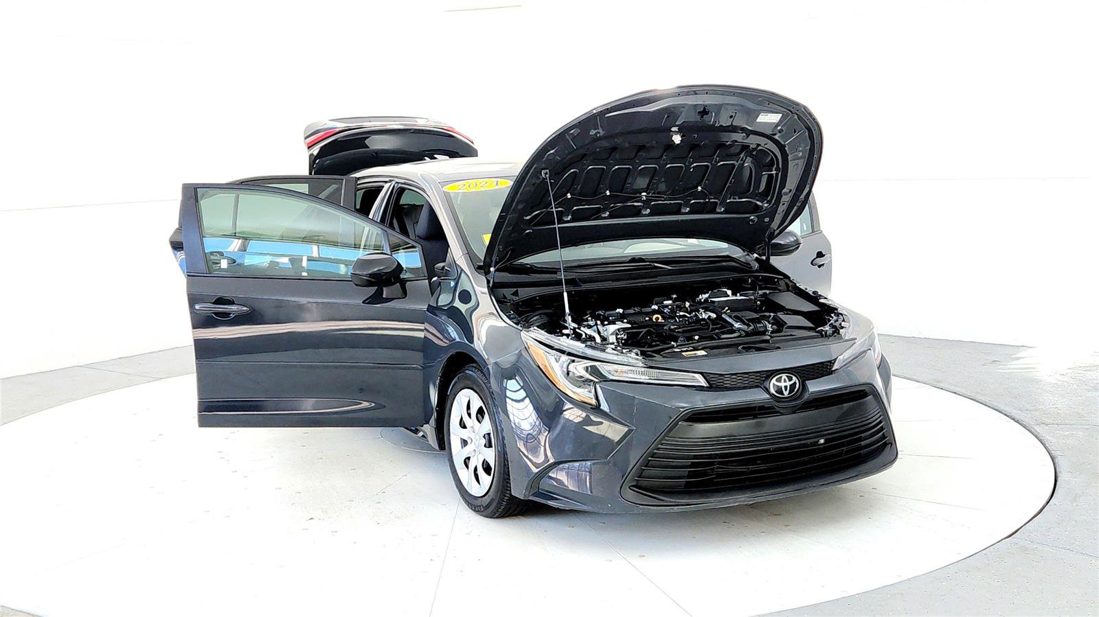 Used 2024 Toyota Corolla LE image 9
