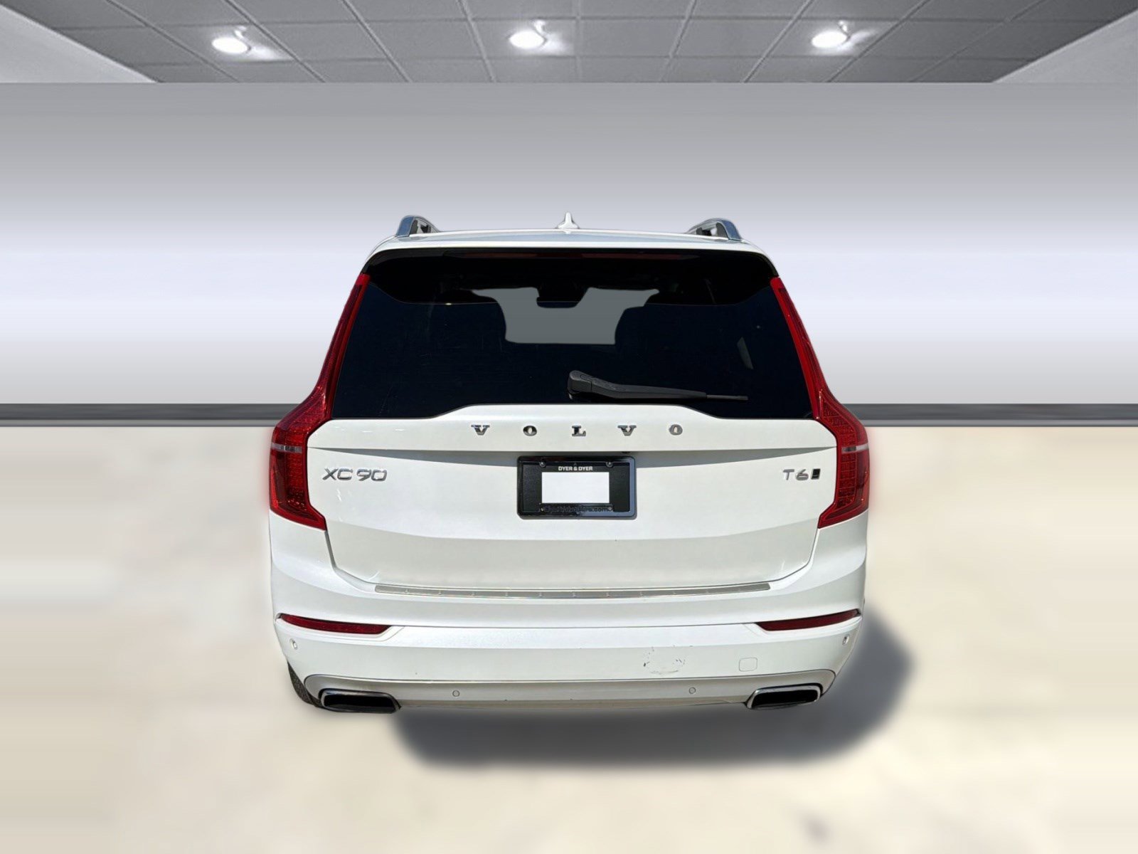 Used 2017 Volvo XC90 T6 Momentum w/ Vision Package image 10