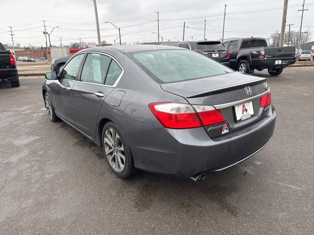 Used 2015 Honda Accord Sport image 5