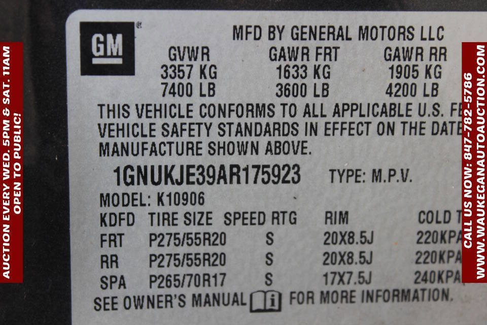 Used 2010 Chevrolet Suburban LT w/ Luxury Package image 11