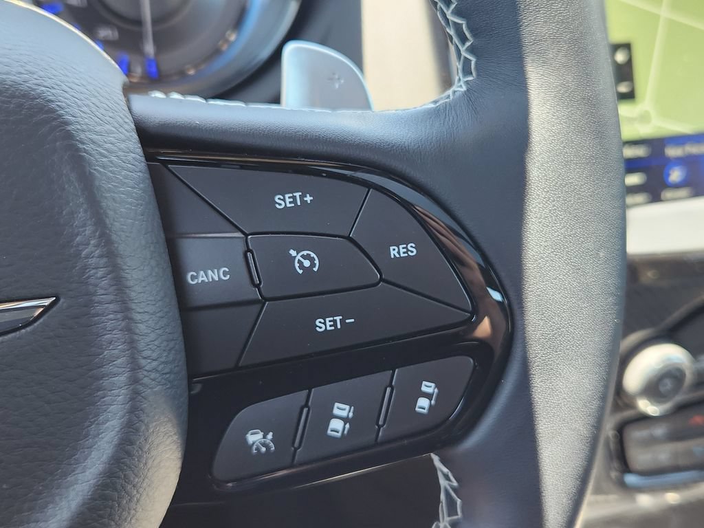Used 2023 Chrysler 300 C RWD image 22