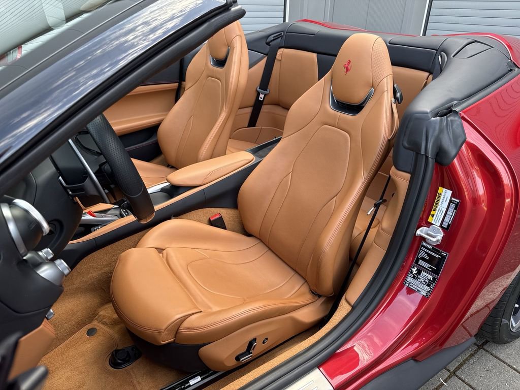 Certified 2022 Ferrari Portofino M RWD image 11