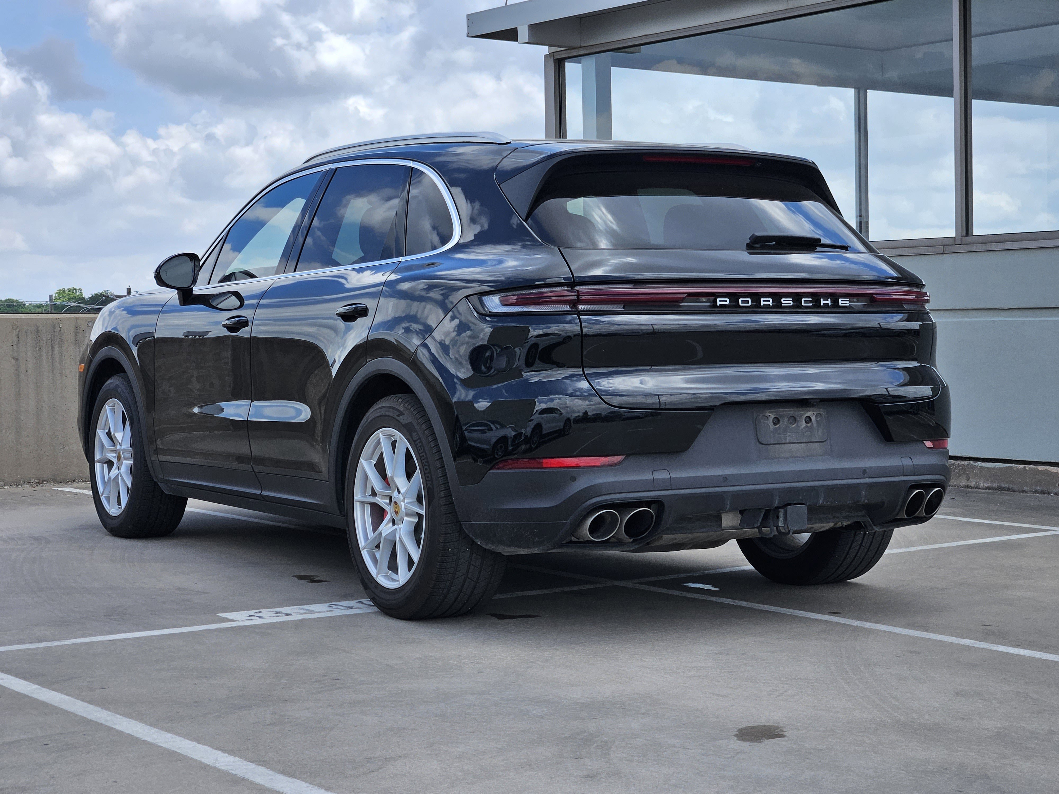 Certified 2024 Porsche Cayenne S AWD/4WD image 3