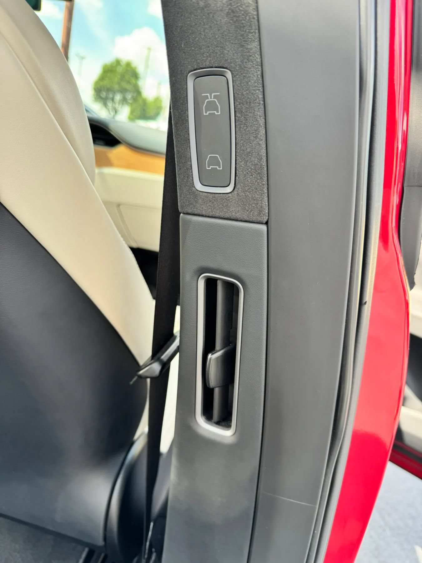 Used 2019 Tesla Model X Performance AWD/4WD image 17