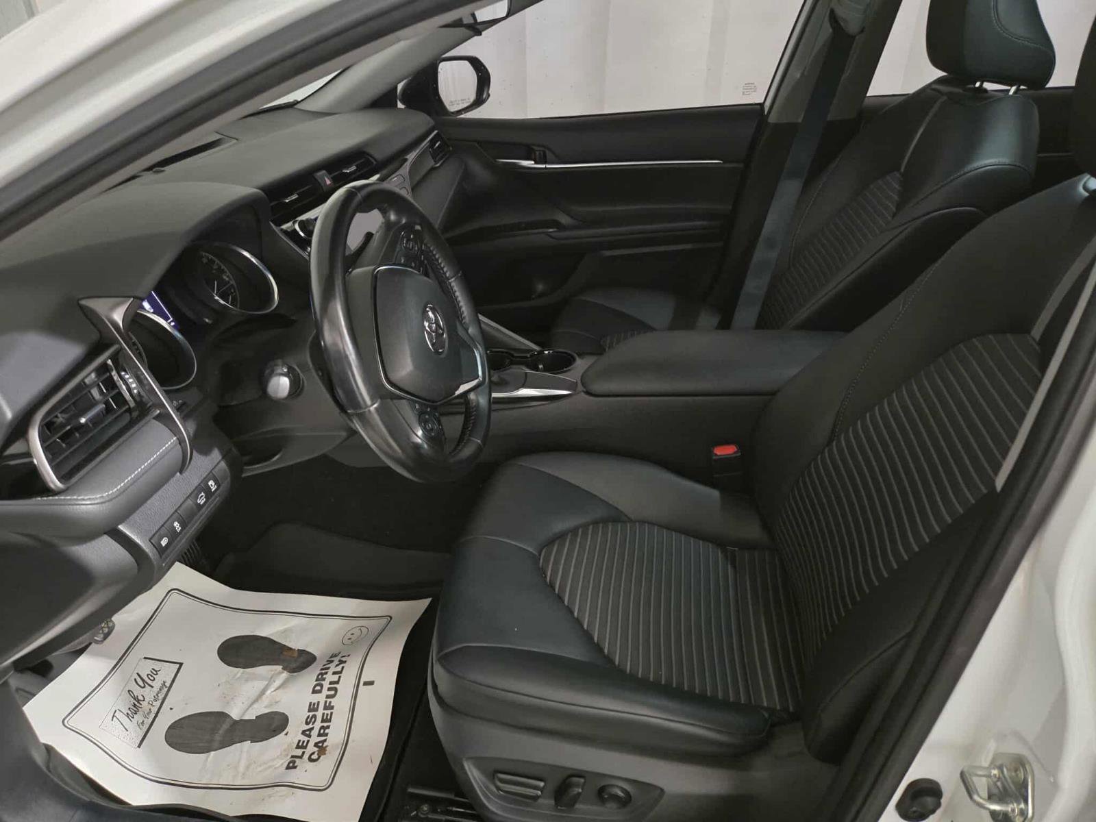 Used 2020 Toyota Camry SE image 14