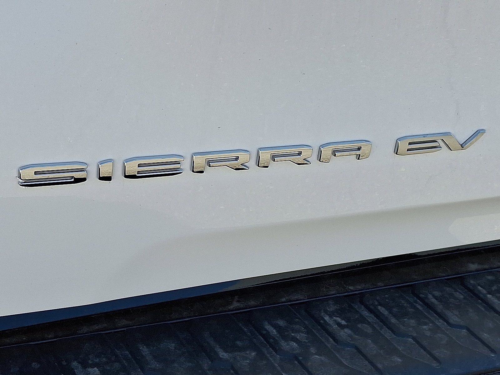 New 2026 GMC Sierra EV Elevation w/ LPO, Elevation Dark Package AWD/4WD image 11