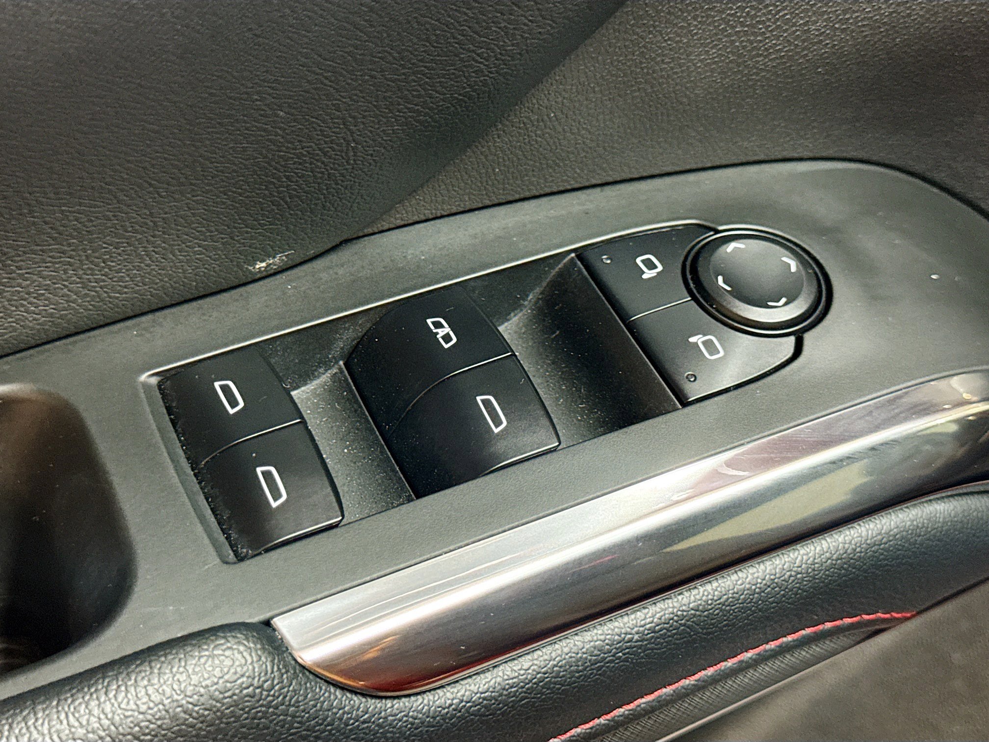 Used 2025 Chevrolet Traverse Z71 w/ Driver Confidence Package image 15