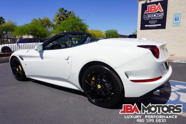 Used 2015 Ferrari California T image 4