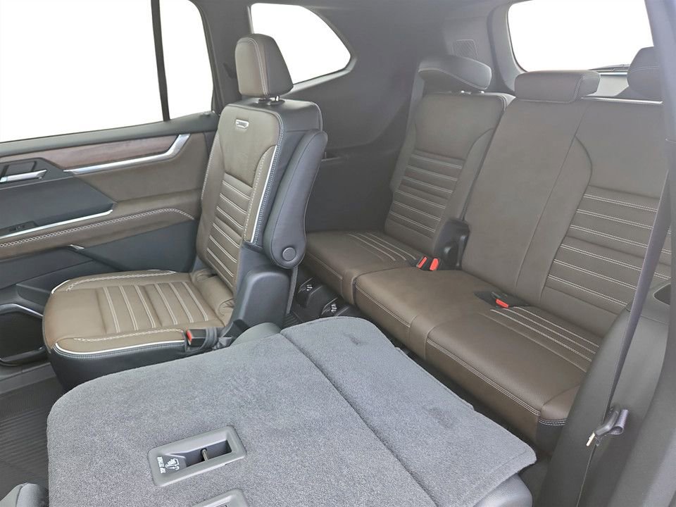 New 2026 GMC Acadia Denali Ultimate w/ LPO, Floor Liner Package AWD/4WD image 30