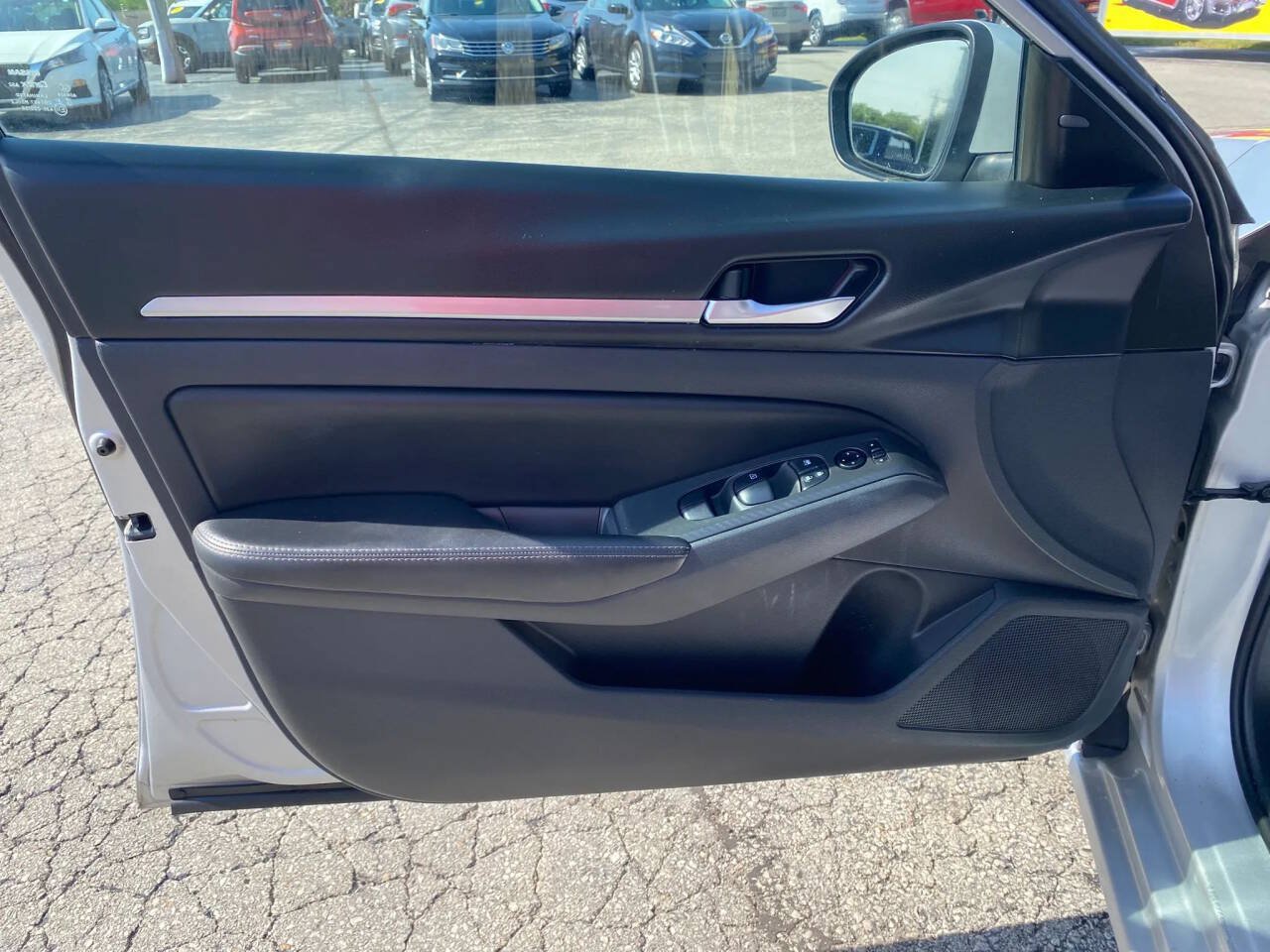 Used 2022 Nissan Altima 2.5 SV AWD/4WD image 10