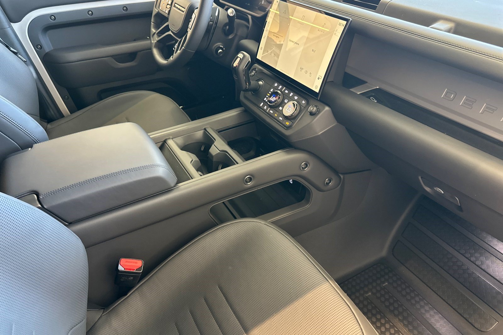 New 2026 Land Rover Defender 110 OCTA AWD/4WD image 29