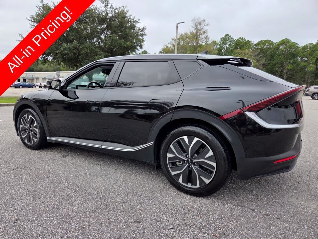 Used 2024 Kia EV6 Light RWD image 3